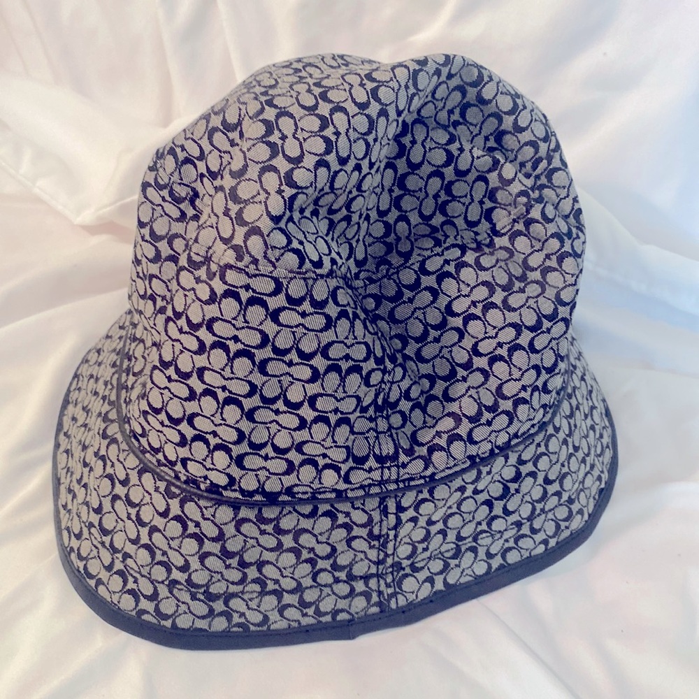 NWOT. Coach bucket hat. Grey/Black. Size M/L.